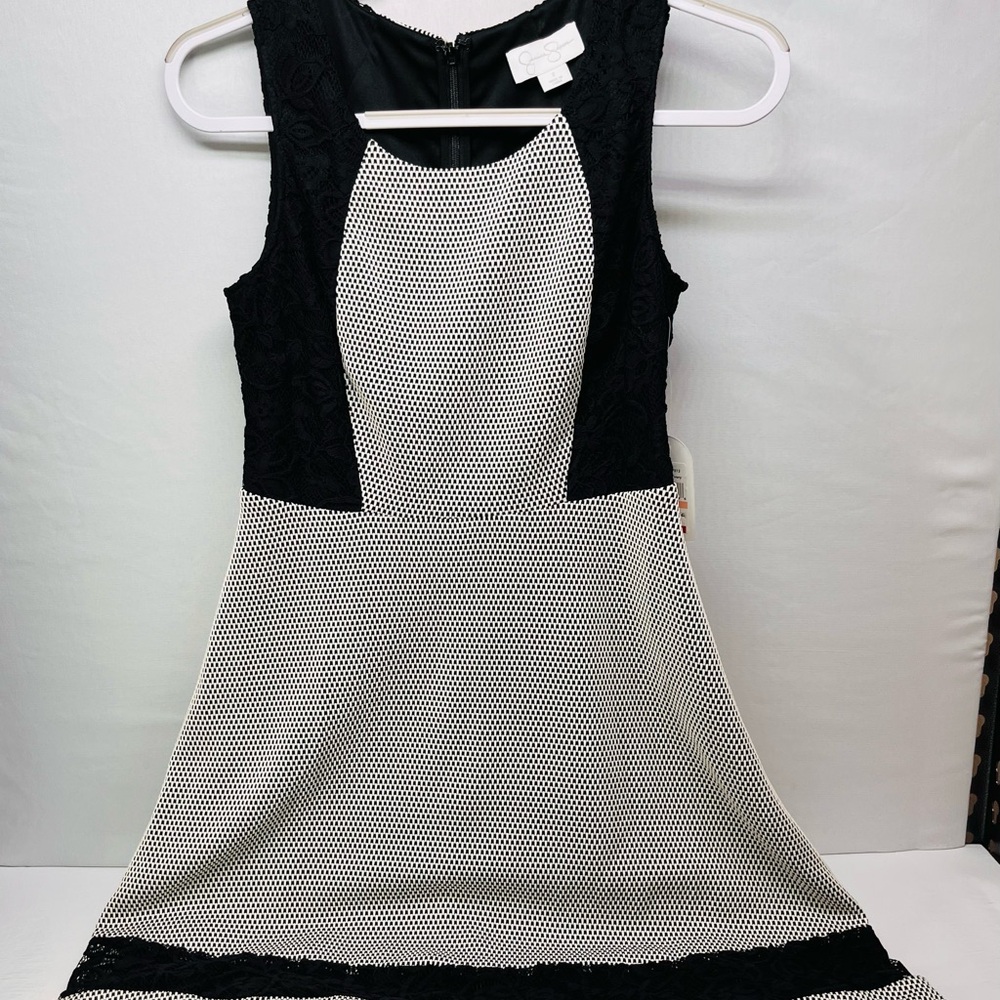 Jessica Simpson Black‎ and White Textured Dress
